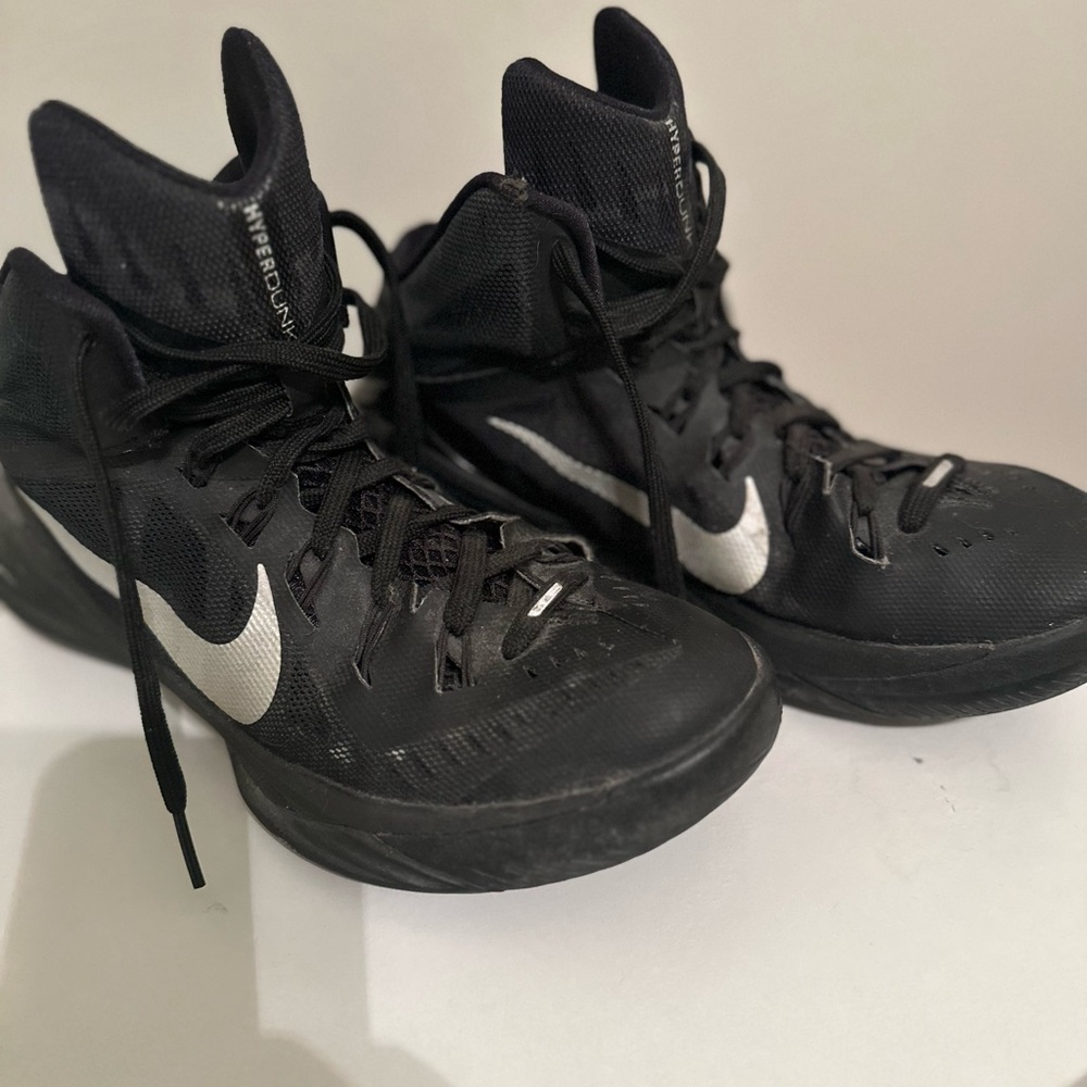 Nike Black and White Sneakers